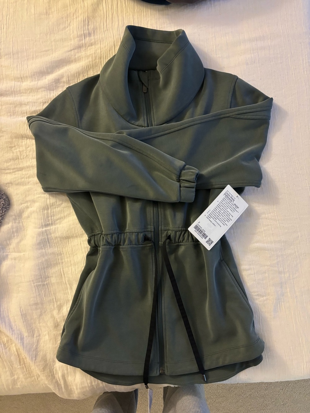 Lululemon Cinch waist Softstreme zip jacket